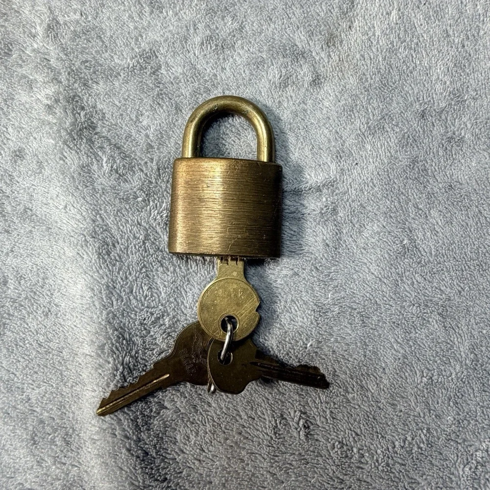 US Set Eagle Lock company brass padlock with Three keys